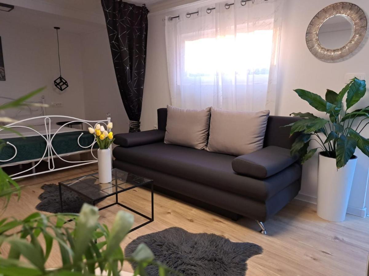 Studio Apartman Maris Lejlighed Zadar Eksteriør billede