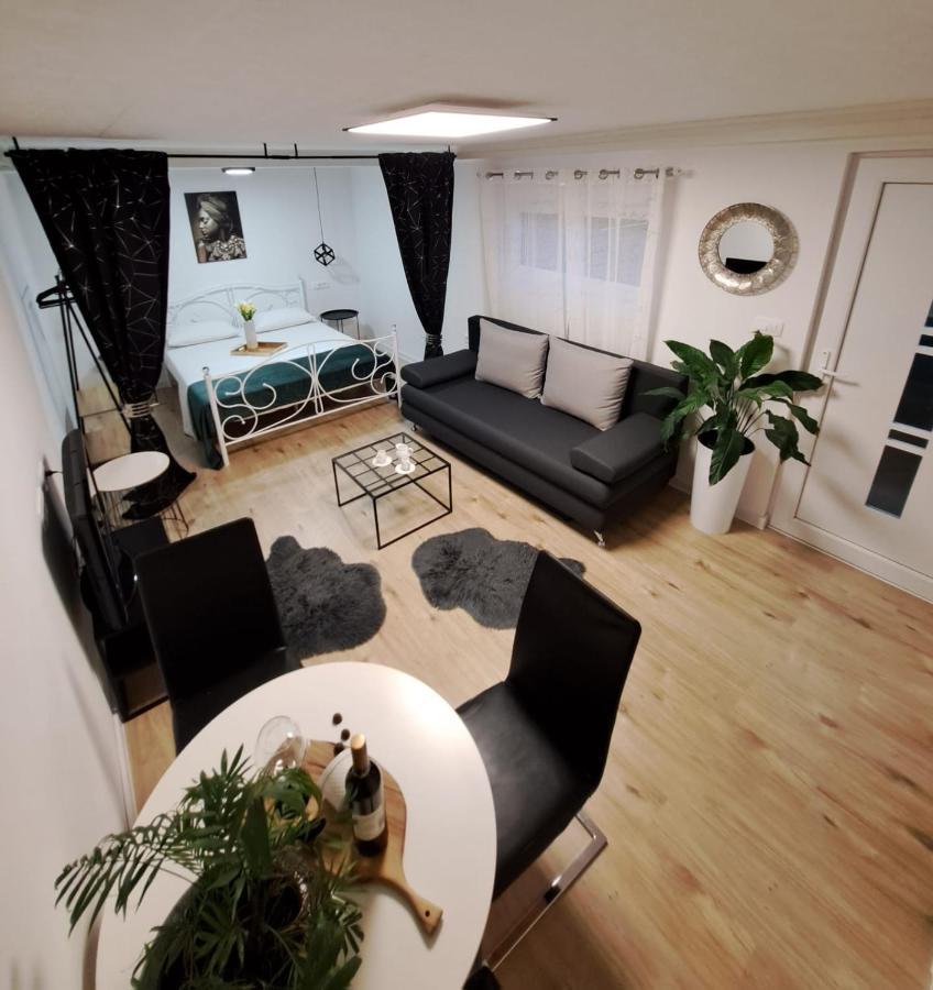 Studio Apartman Maris Lejlighed Zadar Eksteriør billede
