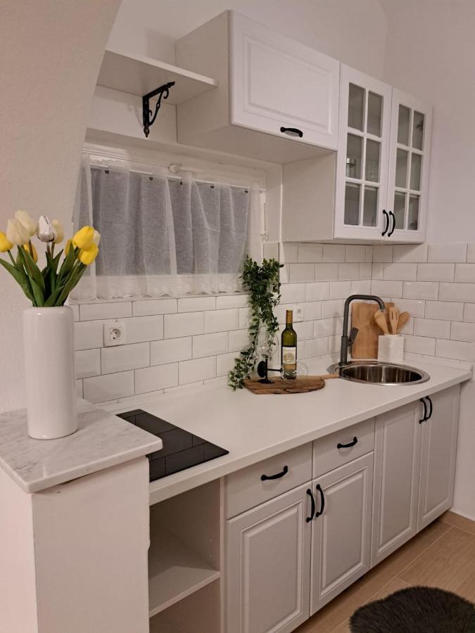 Studio Apartman Maris Lejlighed Zadar Eksteriør billede
